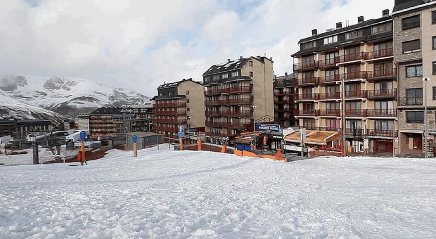 Apartamentos Sapporo 3000 Pas De La Casa Bagian luar foto