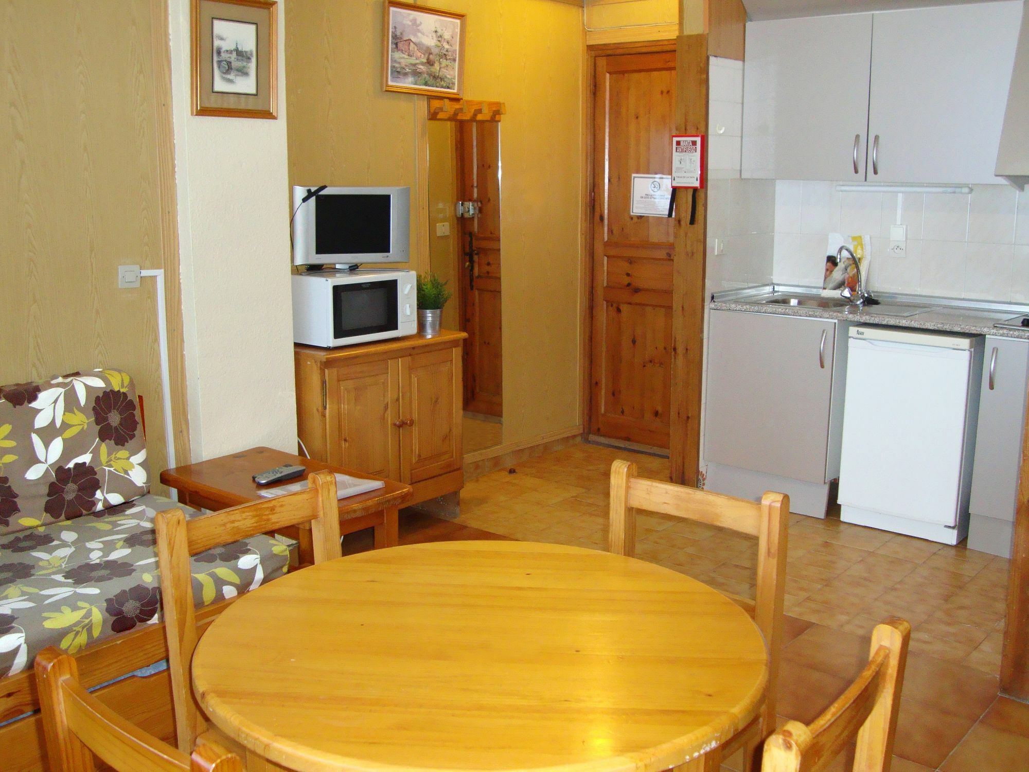 Apartamentos Sapporo 3000 Pas De La Casa Bagian luar foto